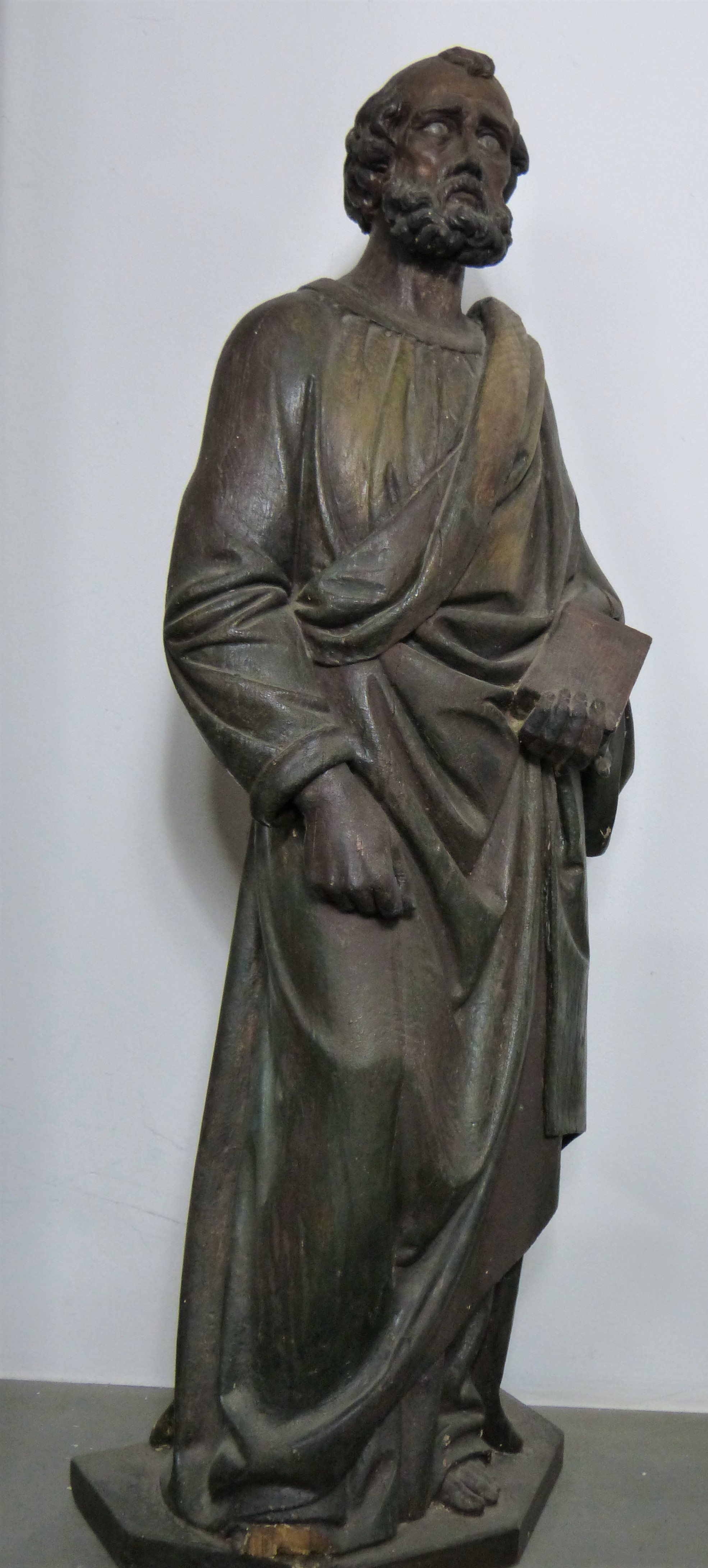 Skulptur eines Apostels (Städt. Hellweg-Museum Geseke CC BY-NC-SA)