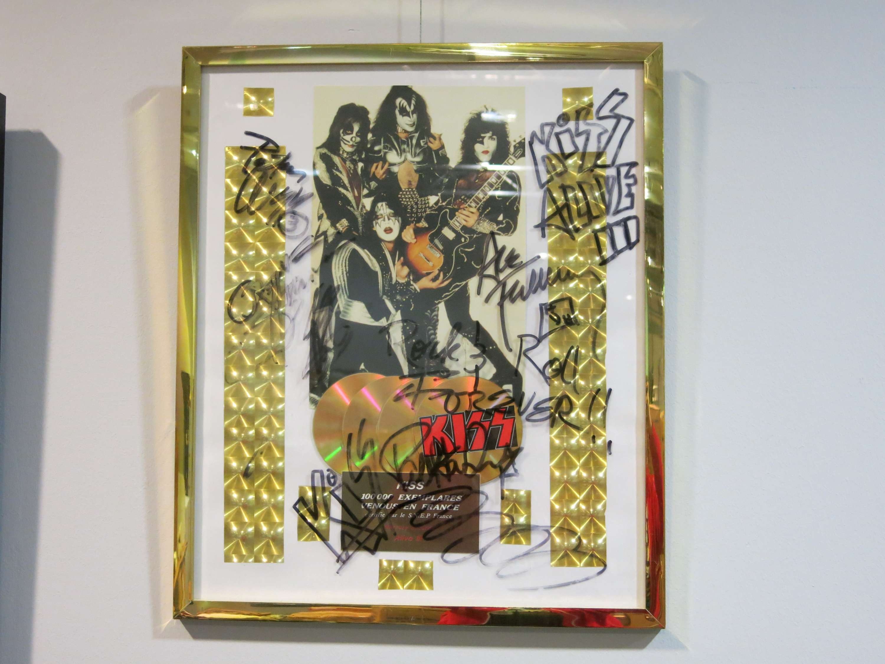 Goldene Schallplatte "Alive III" (rock ’n’ popmuseum CC BY-NC-SA)