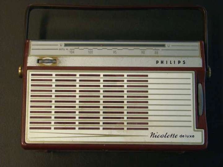 Philips Transistorradio (rock ’n’ popmuseum CC BY-NC-SA)
