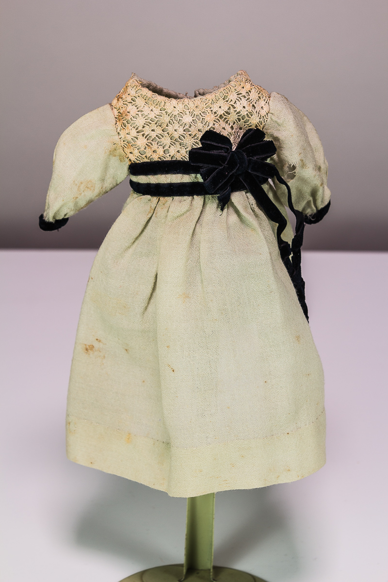 Puppenkleid aus Wolle (Stadtmuseum Lippstadt RR-F)