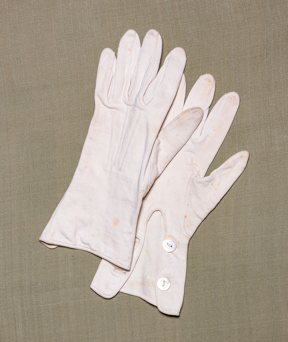 Damenhandschuhe aus Wirkware (Stadtmuseum Lippstadt RR-F)