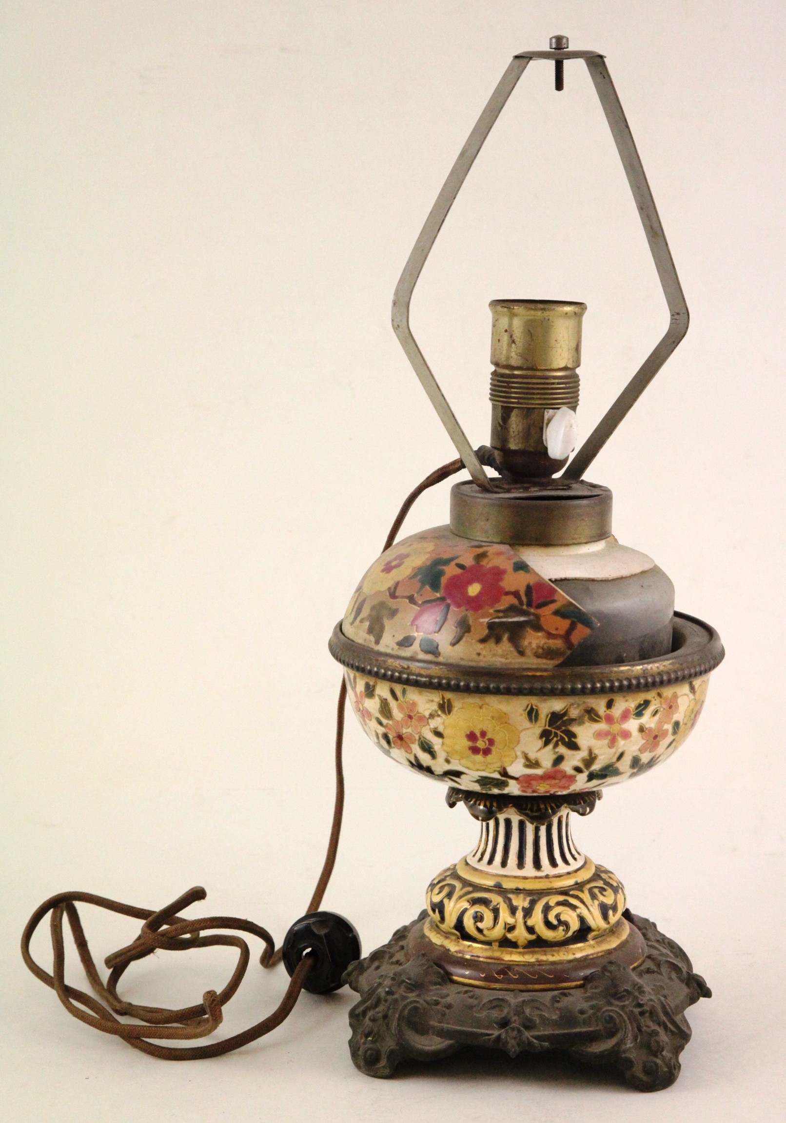 Lampe mit Reliefdekor (Hellweg-Museum Unna CC BY-NC-SA)
