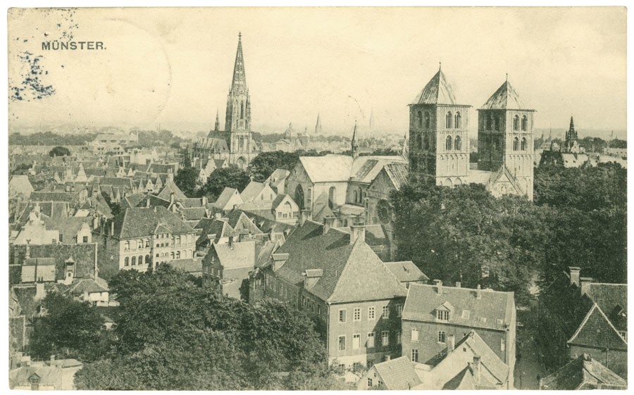Postkarte: Blick auf den Dom und die Lambertikirche von der Überwasserkirche (Stadtmuseum Münster CC BY-NC-SA)