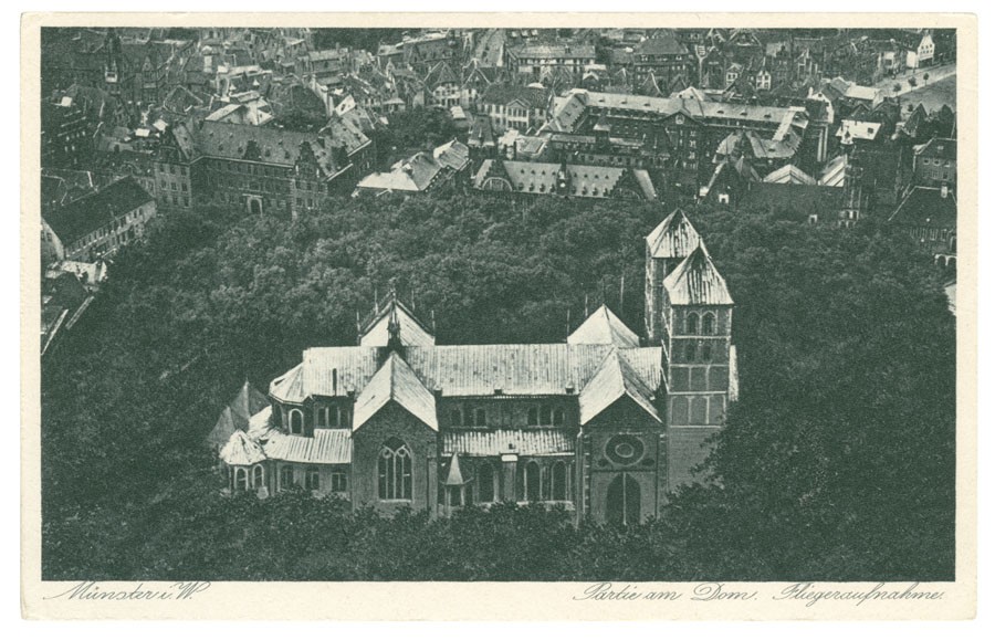 Postkarte: Luftaufnahme von Dom und Domplatz (Stadtmuseum Münster CC BY-NC-SA)