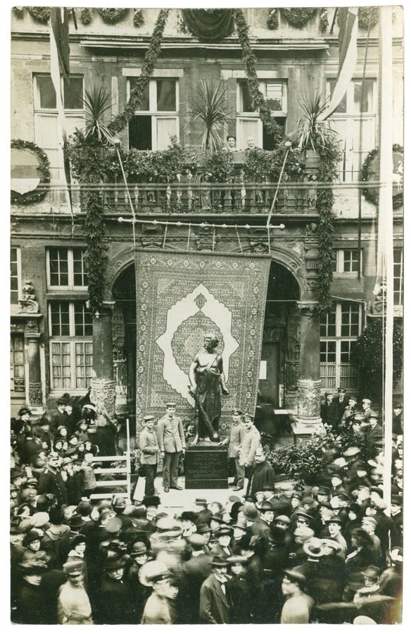 Postkarte: Die Einweihungsfeier des "Jung-Germanen" vor dem Rathaus (Stadtmuseum Münster CC BY-NC-SA)