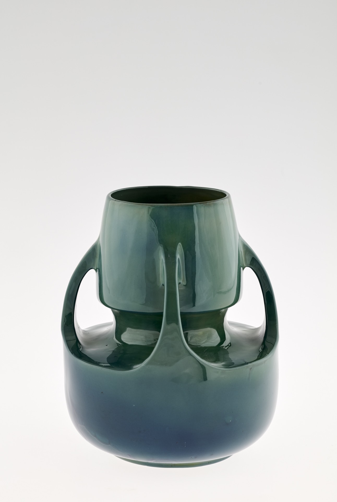 Grüne Vase mit Henkeln (Museum für Kunst und Kulturgeschichte der Stadt Dortmund CC BY-NC-SA)