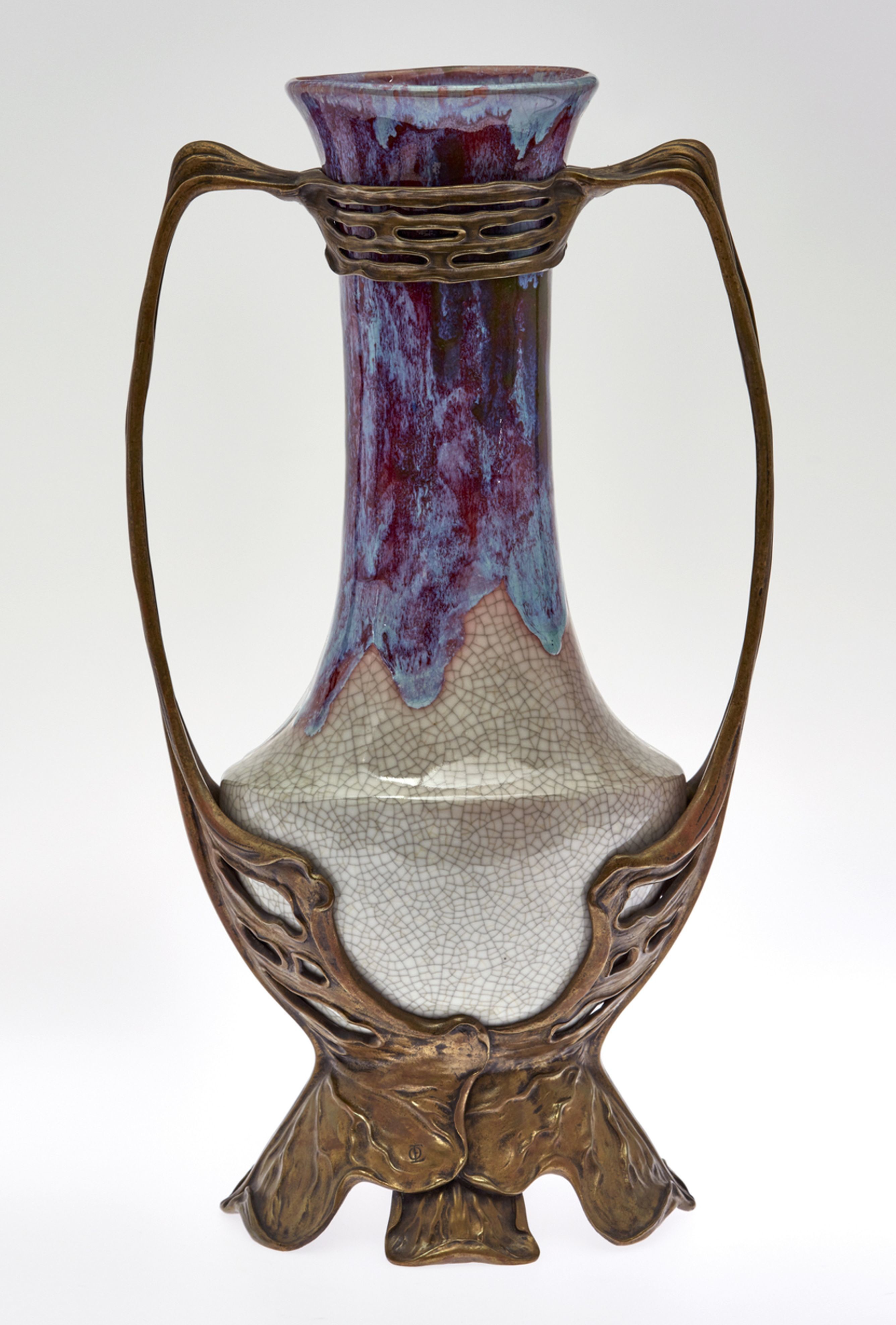 Vase mit floralem Muster (Museum für Kunst und Kulturgeschichte der Stadt Dortmund CC BY-NC-SA)