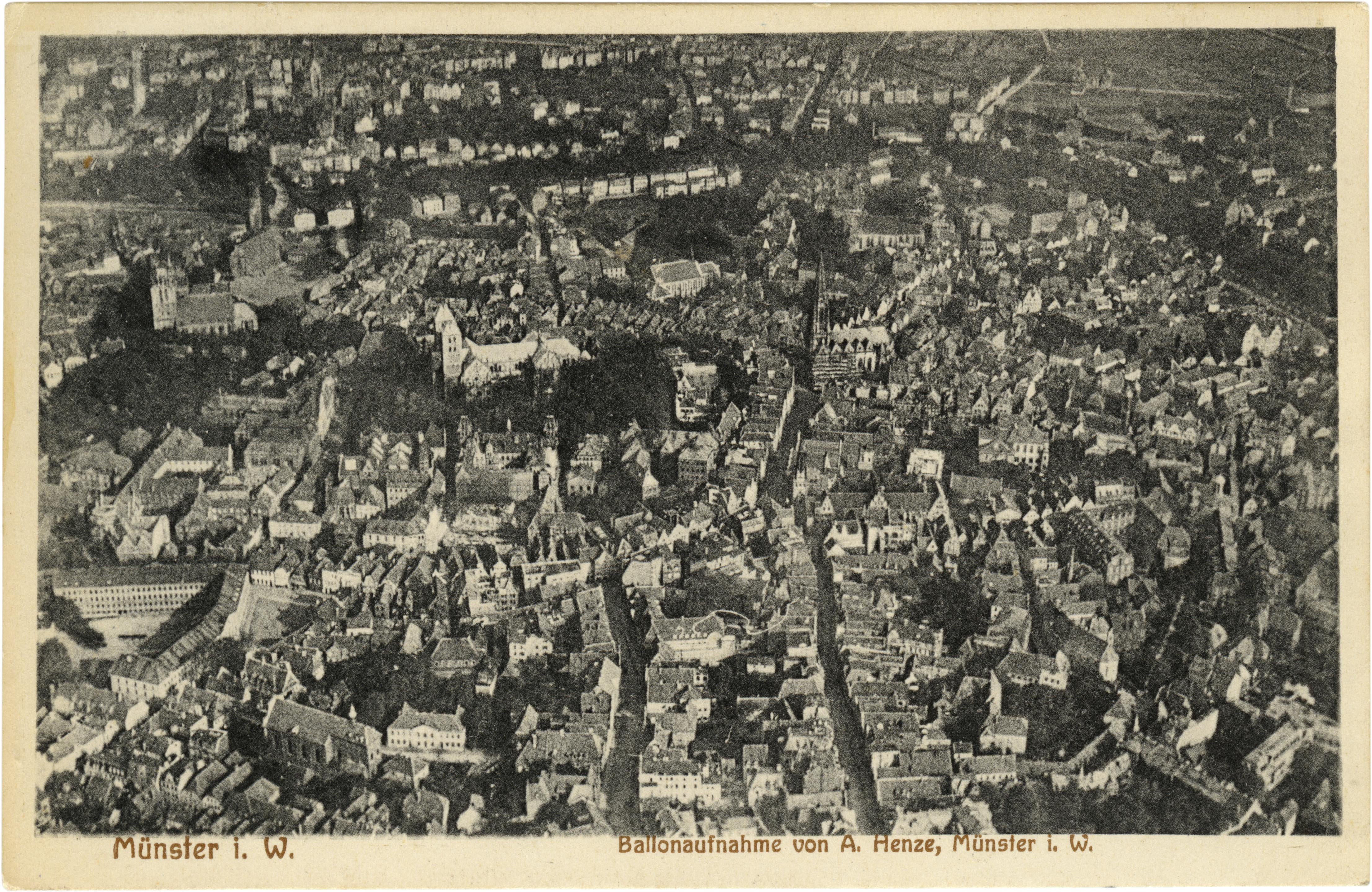 Postkarte: Ballonaufnahme der Innenstadt mit der Promenade (Stadtmuseum Münster CC BY-NC-SA)