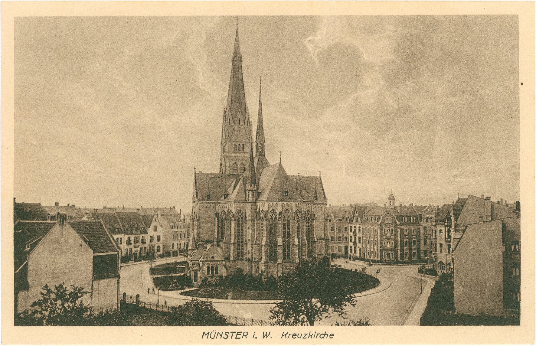Postkarte: Kreuzkirche mit Wohnhäusern an der Hoyastraße (Stadtmuseum Münster CC BY-NC-SA)