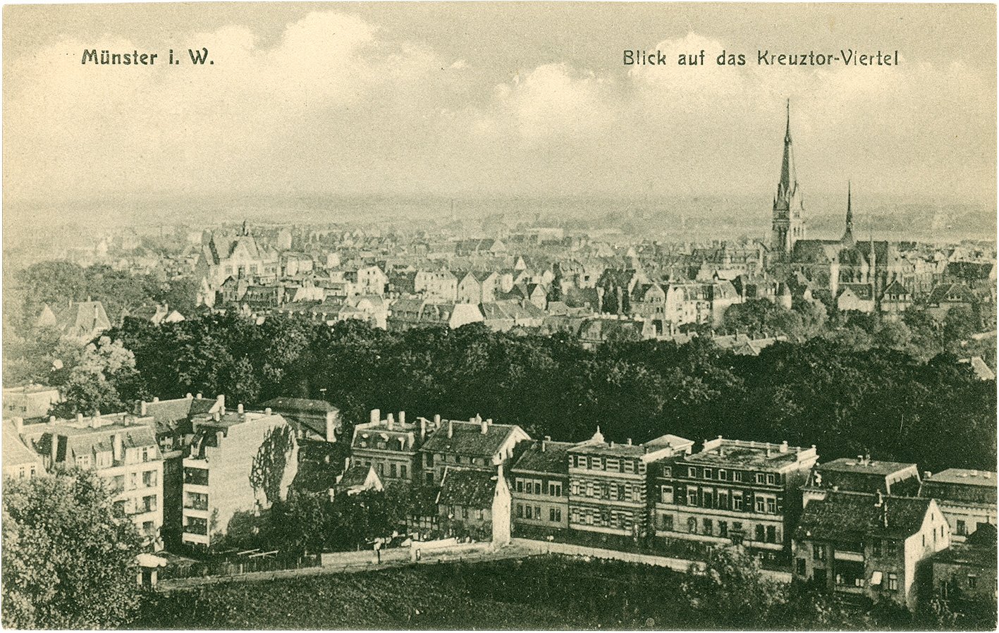 Postkarte: Blick vom Turm der Martinikirche in Richtung Breul auf das Kreuzviertel mit der Kreuzkirche (Stadtmuseum Münster CC BY-NC-SA)