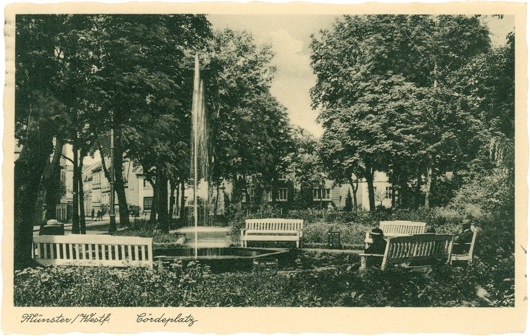 Postkarte: Blick auf den Springbrunnen am Coerdeplatz in Richtung Wermelingstraße (Stadtmuseum Münster CC BY-NC-SA)