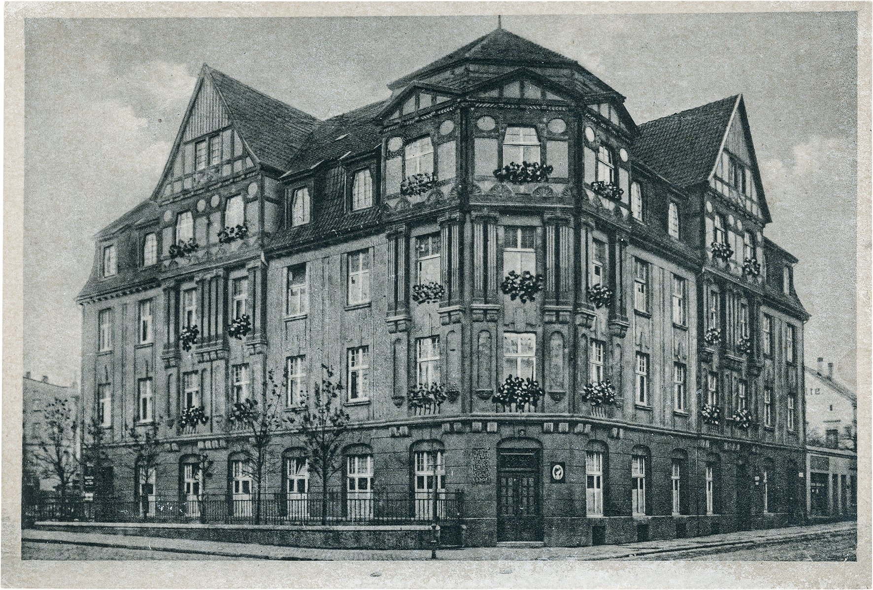 Postkarte: Wohn- und Geschäftshaus mit der Gaststätte von Ludwig Schrader, Hafenstraße 40. (Stadtmuseum Münster CC BY-NC-SA)