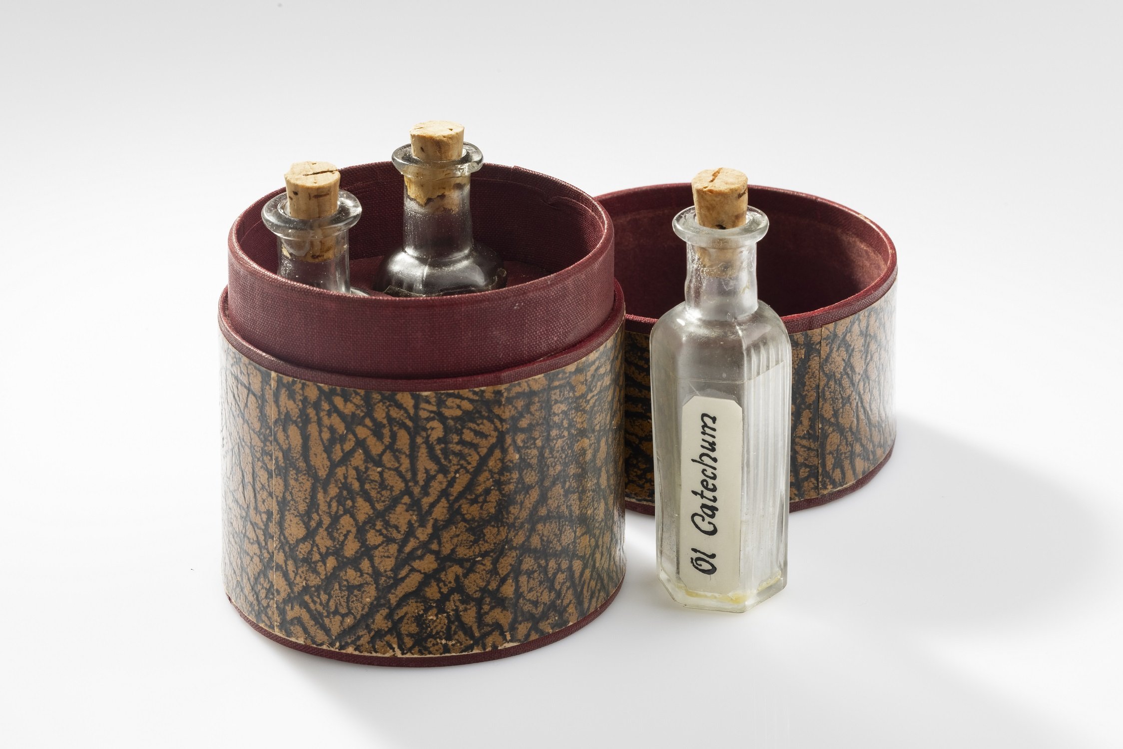Behälter für drei Heilige Öle (LWL-Psychiatriemuseum Warstein CC BY-NC-SA)