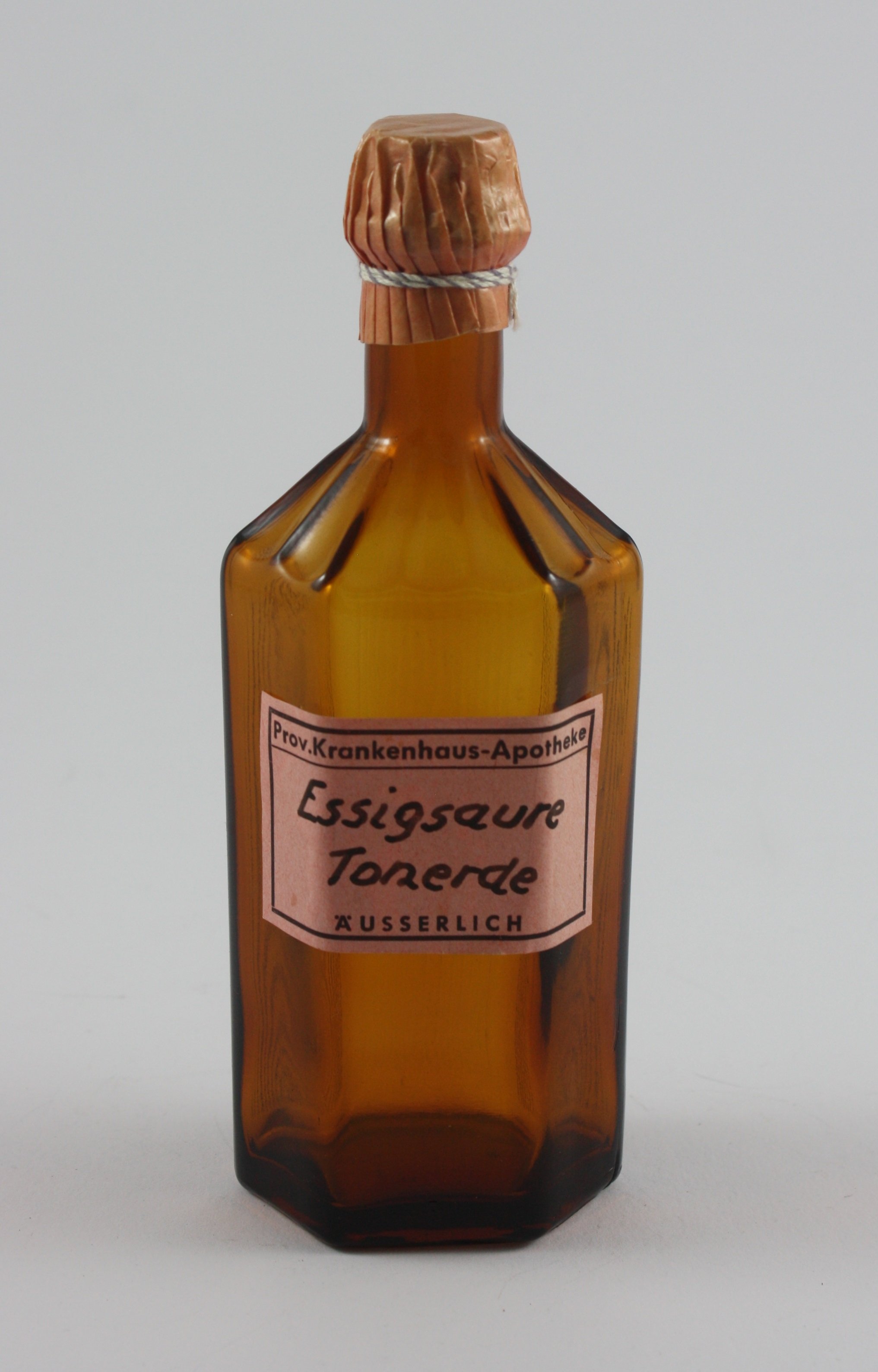 Apothekenflasche: „Essigsaure Tonerde“ (LWL-Psychiatriemuseum Warstein CC BY-NC-SA)