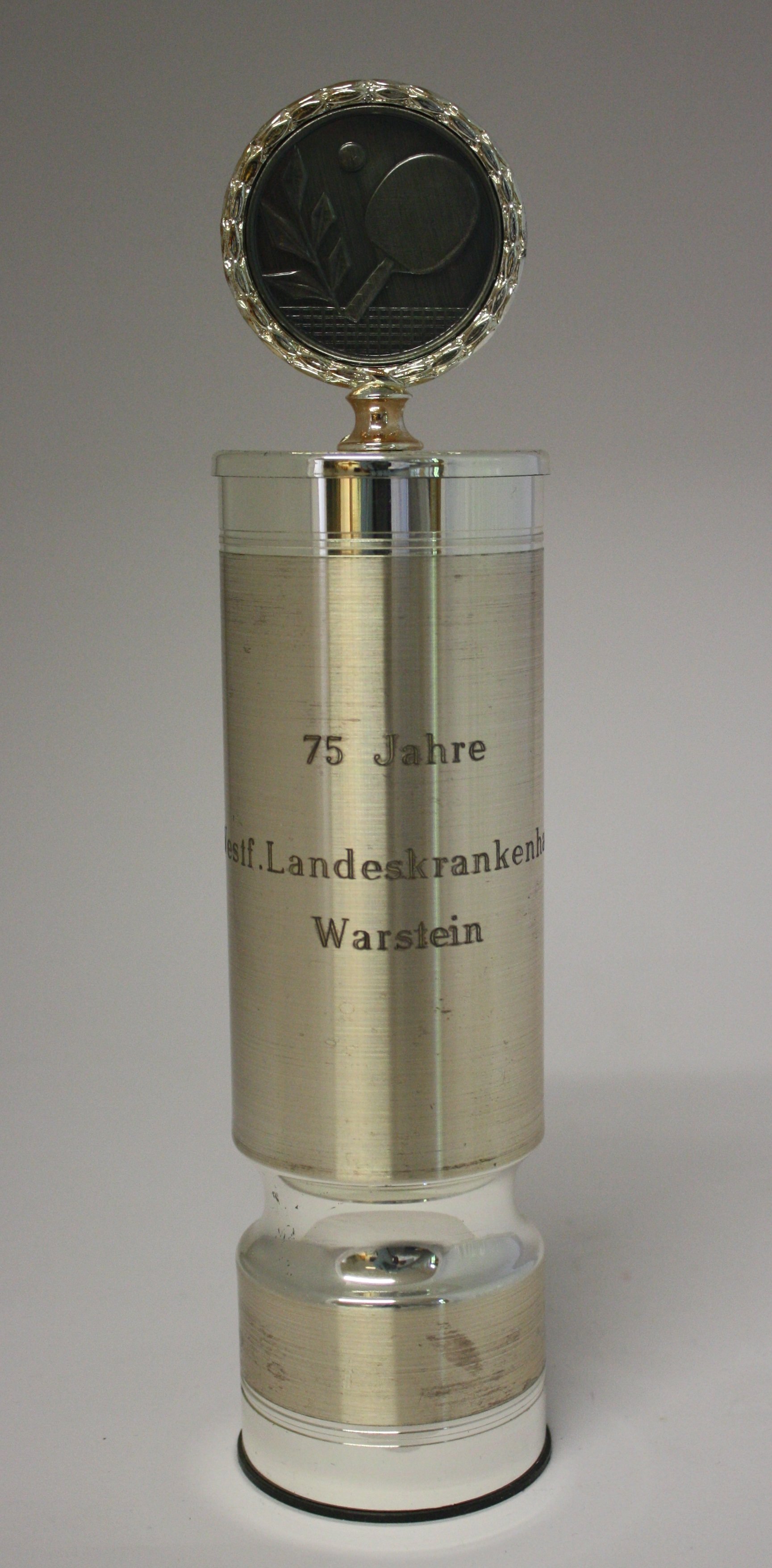 Pokal Tischtennis (LWL-Psychiatriemuseum Warstein CC BY-NC-SA)