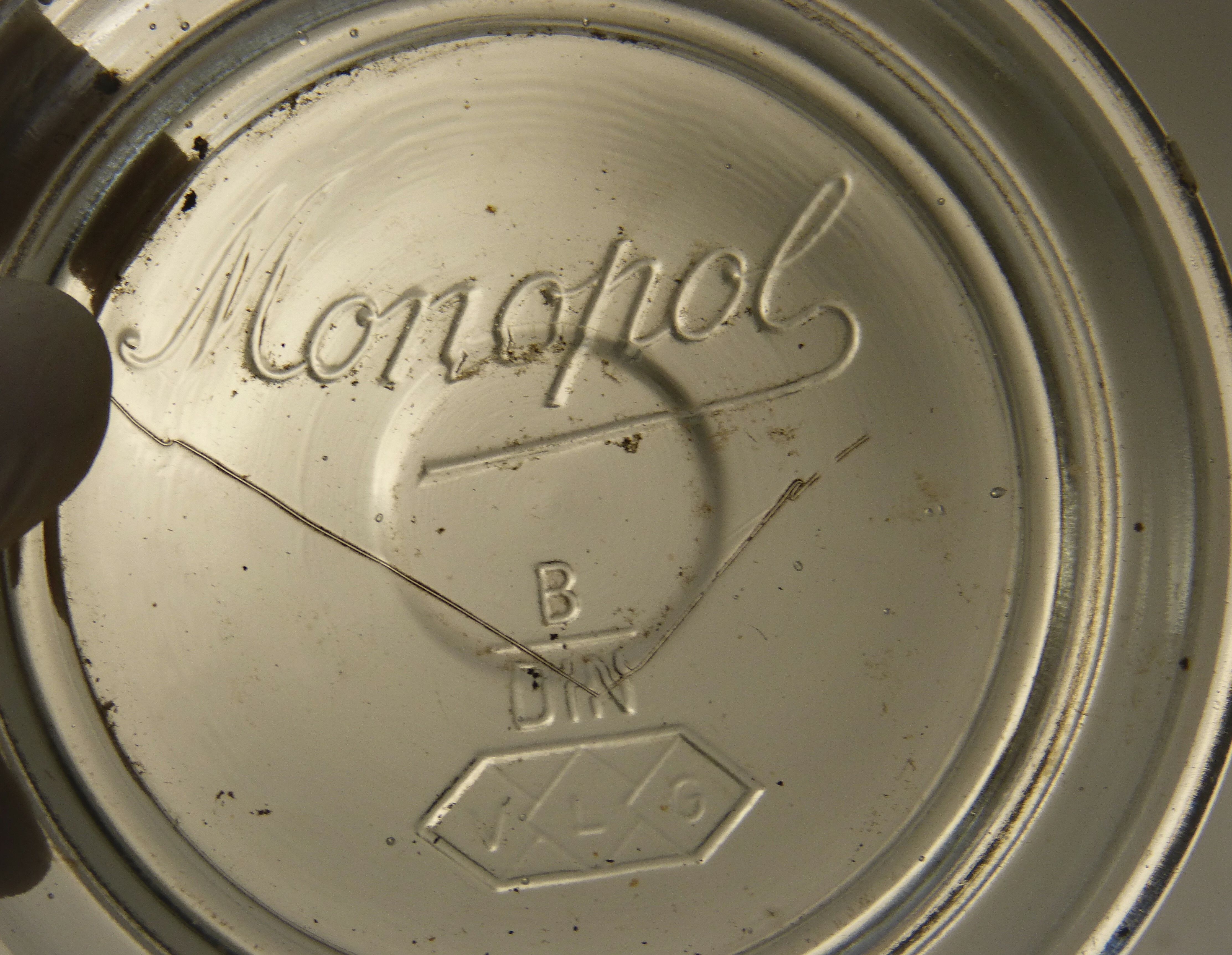 Einmachglasdeckel der Marke "Monopol" (Städt. Hellweg-Museum Geseke CC BY-NC-SA)