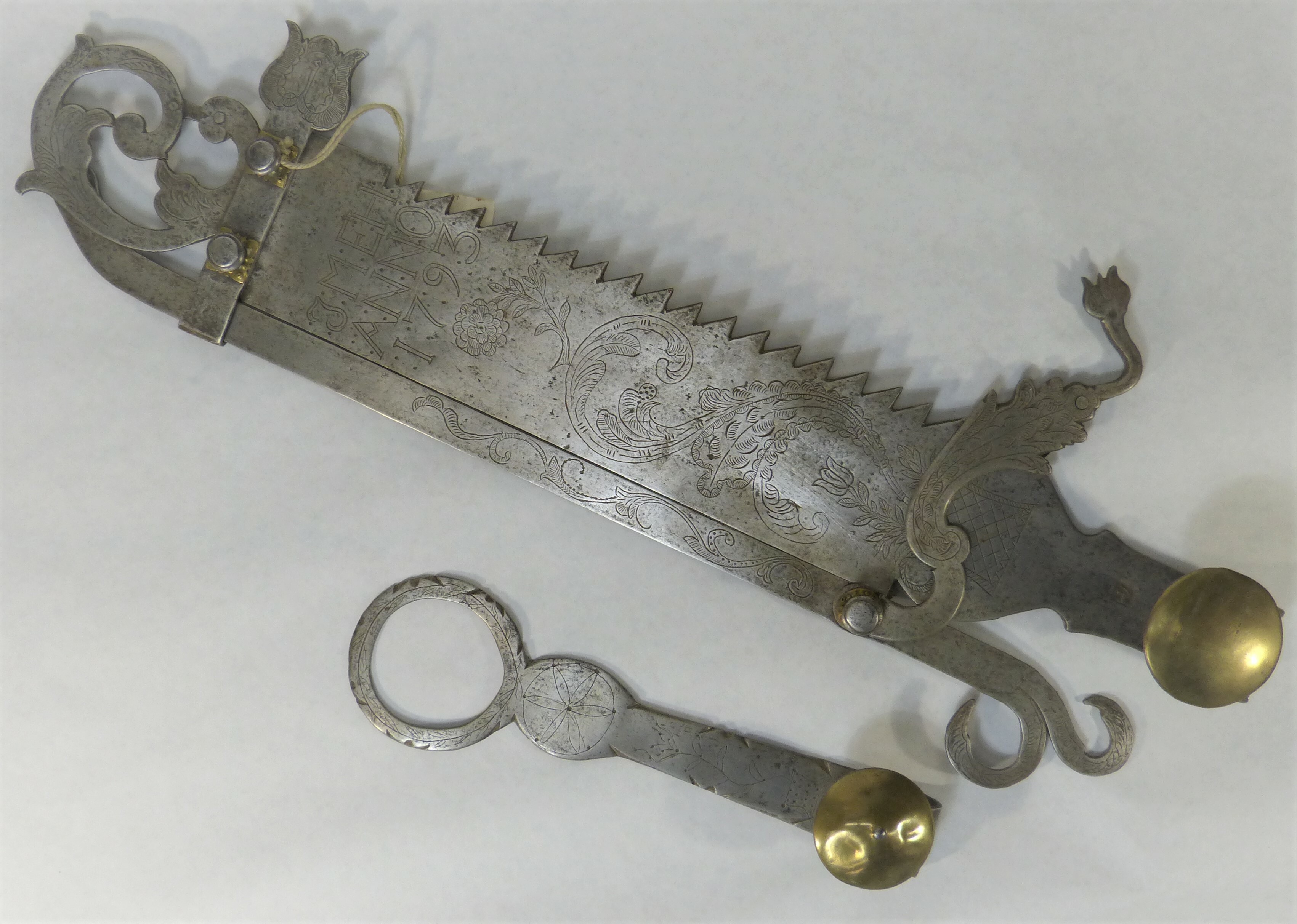 Sagehale oder Sägehal aus Eisen (Städt. Hellweg-Museum Geseke CC BY-NC-SA)
