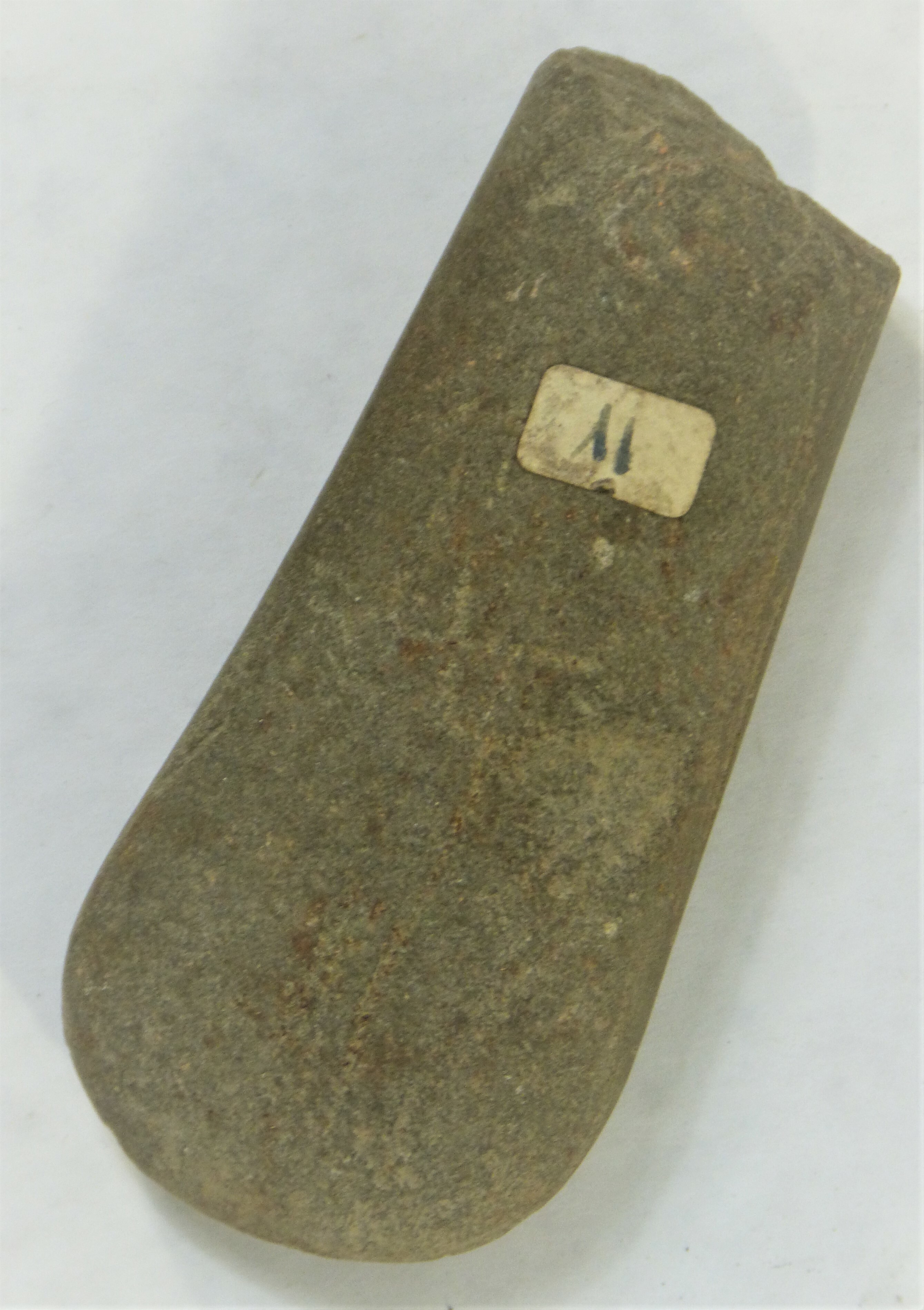 Beilfragment eines Steinbeils (Städt. Hellweg-Museum Geseke CC BY-NC-SA)