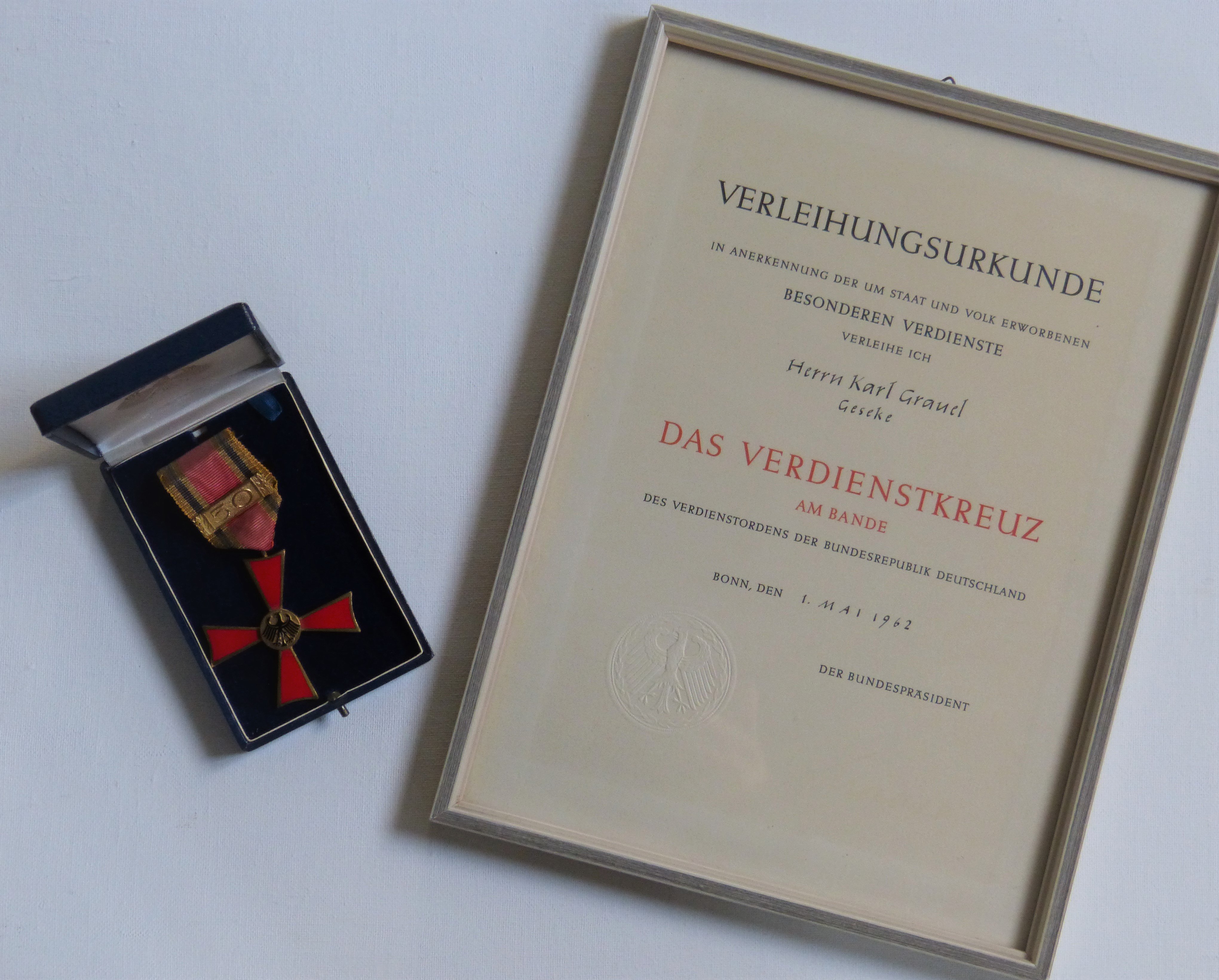 Bundesverdienstkreuz für 50-jähriges Arbeitsjubiläum (Städt. Hellweg-Museum Geseke CC BY-NC-SA)