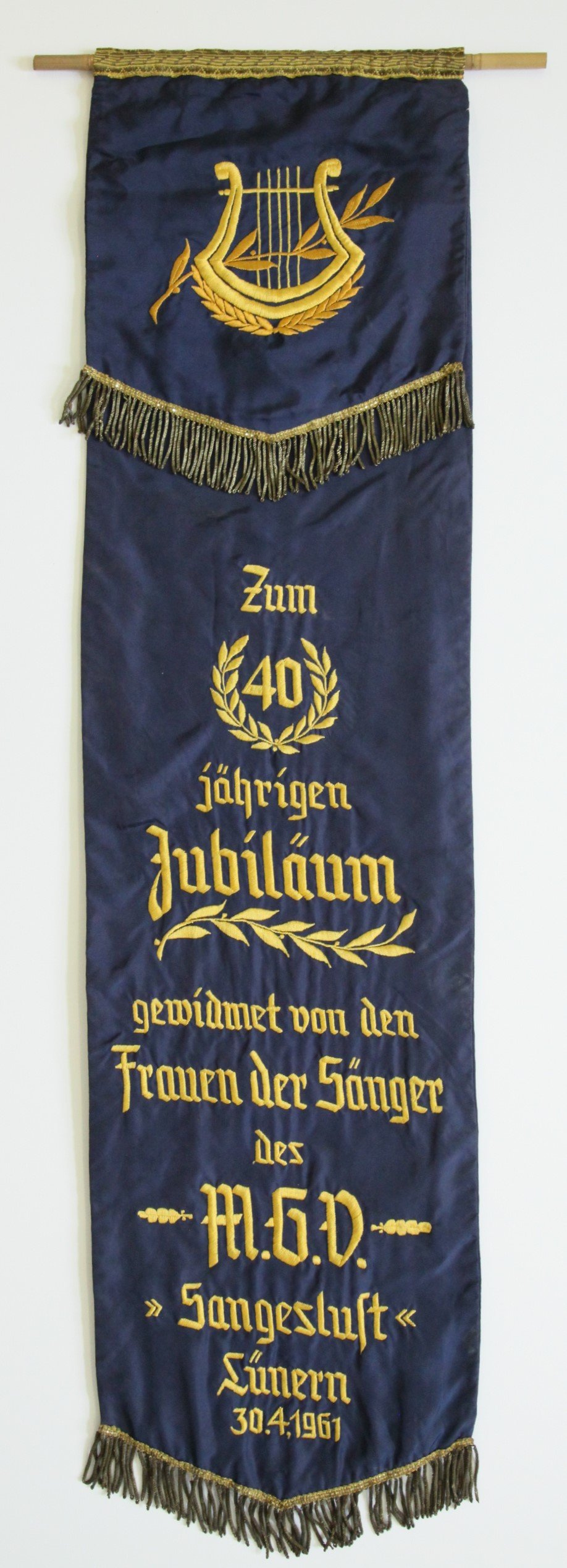 Fahnenschleife zum Vereinsjubiläum des Männergesangsvereins Sangeslust (Hellweg-Museum Unna CC BY-NC-SA)