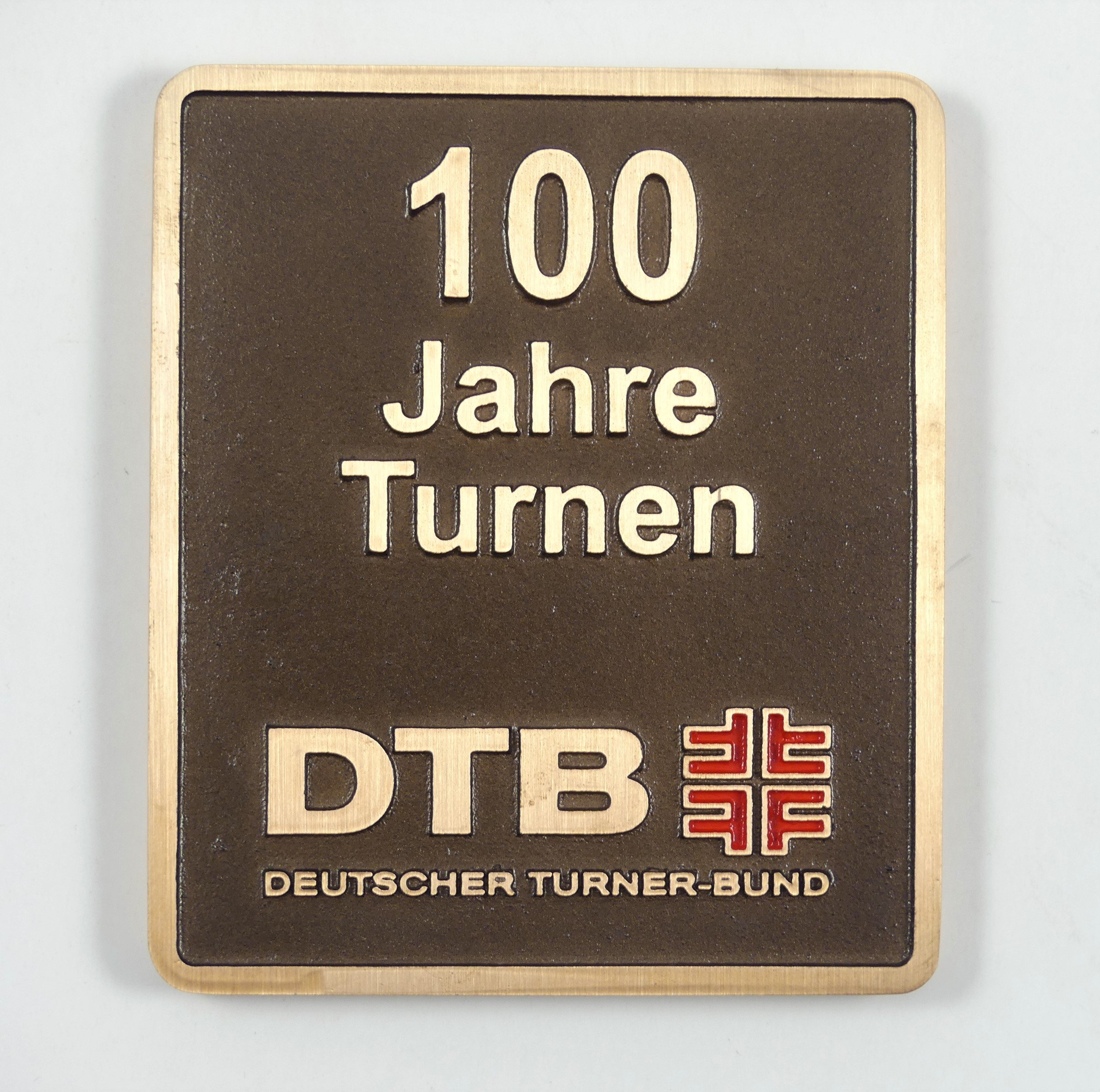 Ehrenplakette 100 Jahre Turnverein Mühlhausen-Ülzen (Hellweg-Museum Unna CC BY-NC-SA)