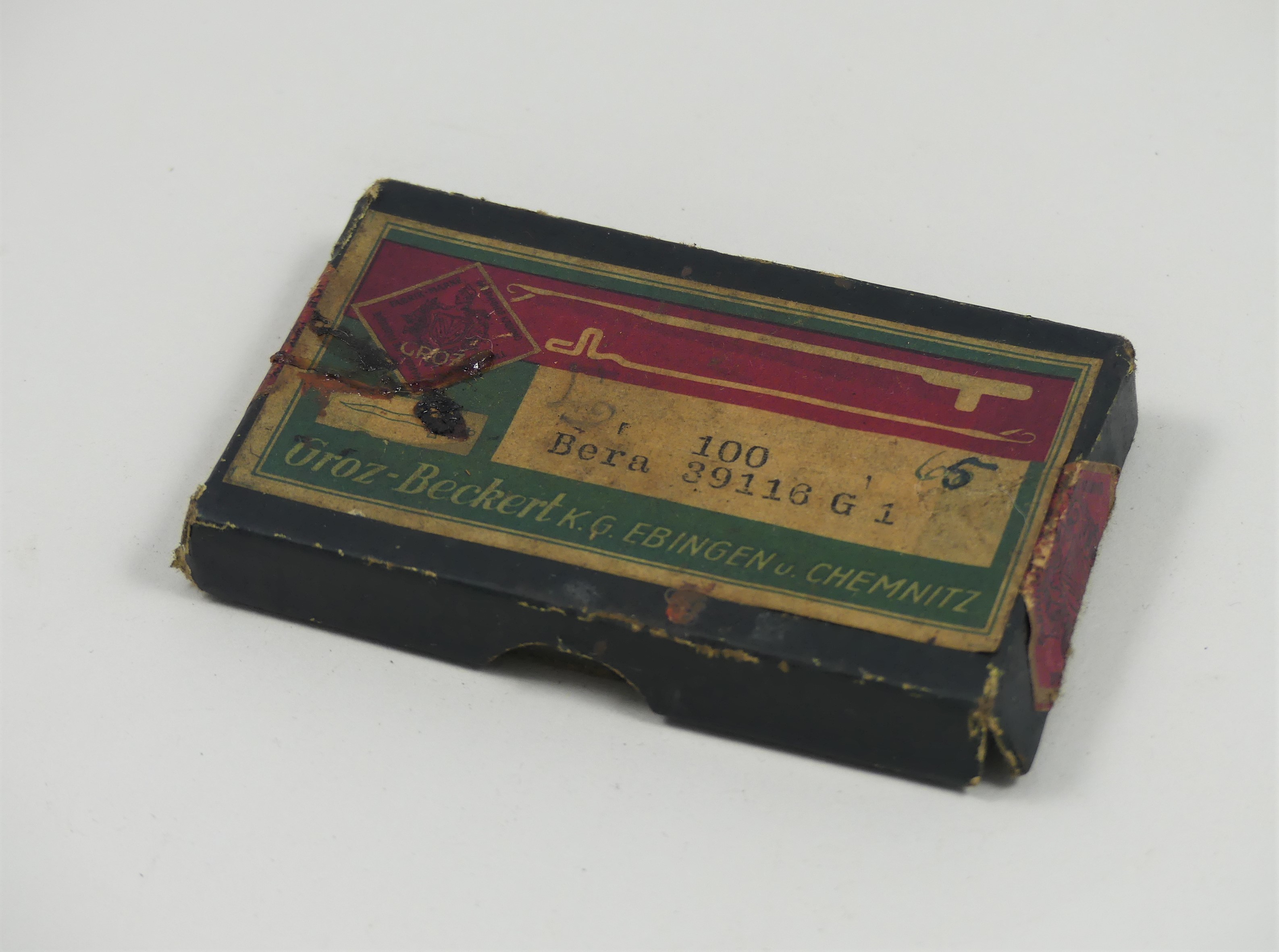 Schachtel & Schachtel mit Zylindernadeln (Hellweg-Museum Unna CC BY-NC-SA)