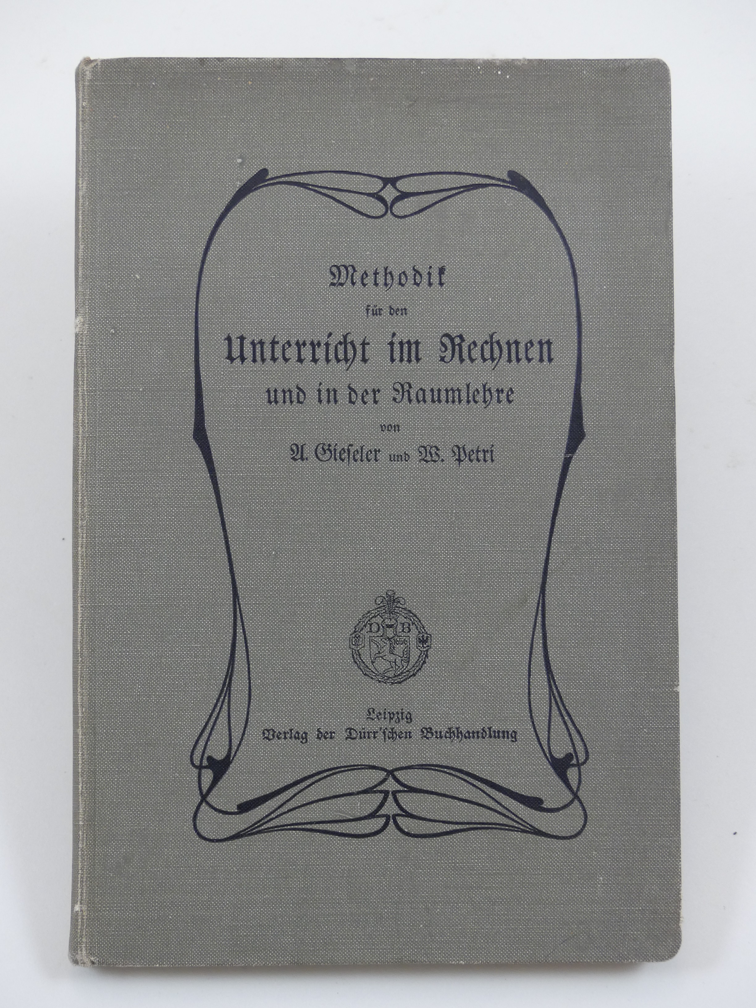 Lehrbuch & Mathematikbuch & Rechenbuch (Hellweg-Museum Unna CC BY-NC-SA)