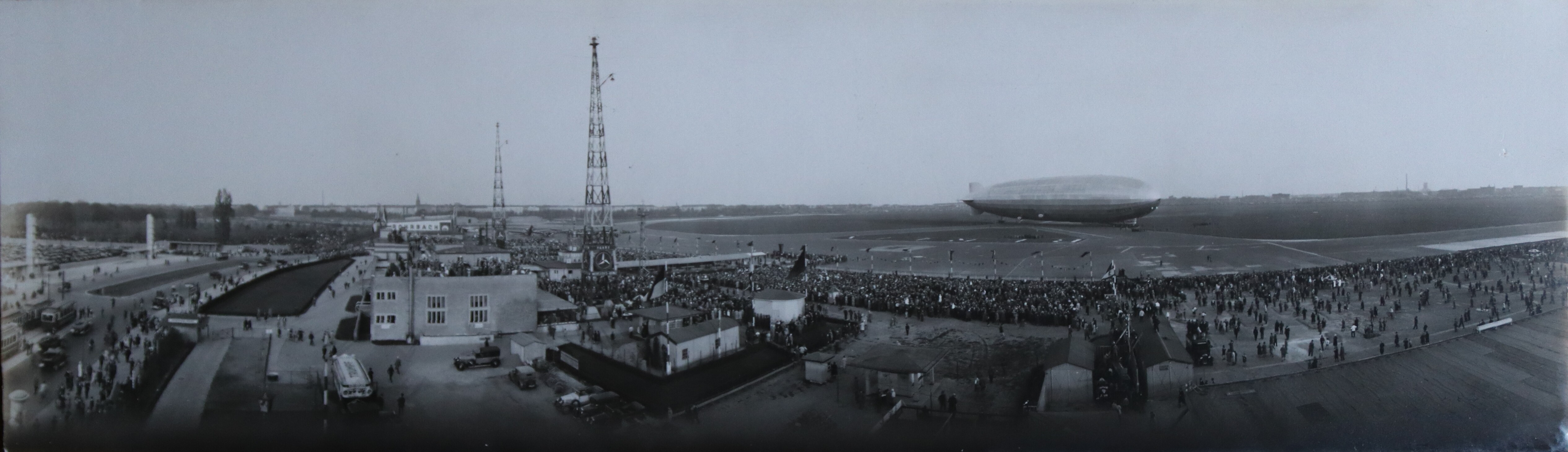 Panoramafoto: Berliner Zeppelin-Tagen vom 22.-24. Juni 1930 (Moritz-Adolf Trappe CC BY-NC-SA)