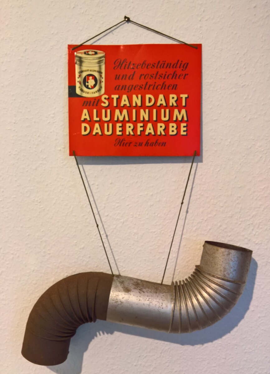 Reklameobjekt: Standard Aluminium Dauerfarbe (M.-A. Trappe CC BY-NC-SA)