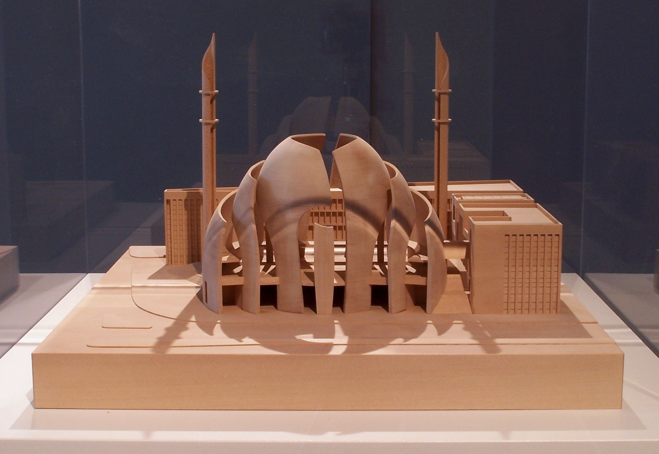 Modell der Zentralmoschee der Türkisch-Islamischen Union (RELíGIO – Westfälisches Museum für religiöse Kultur CC BY-NC-SA)