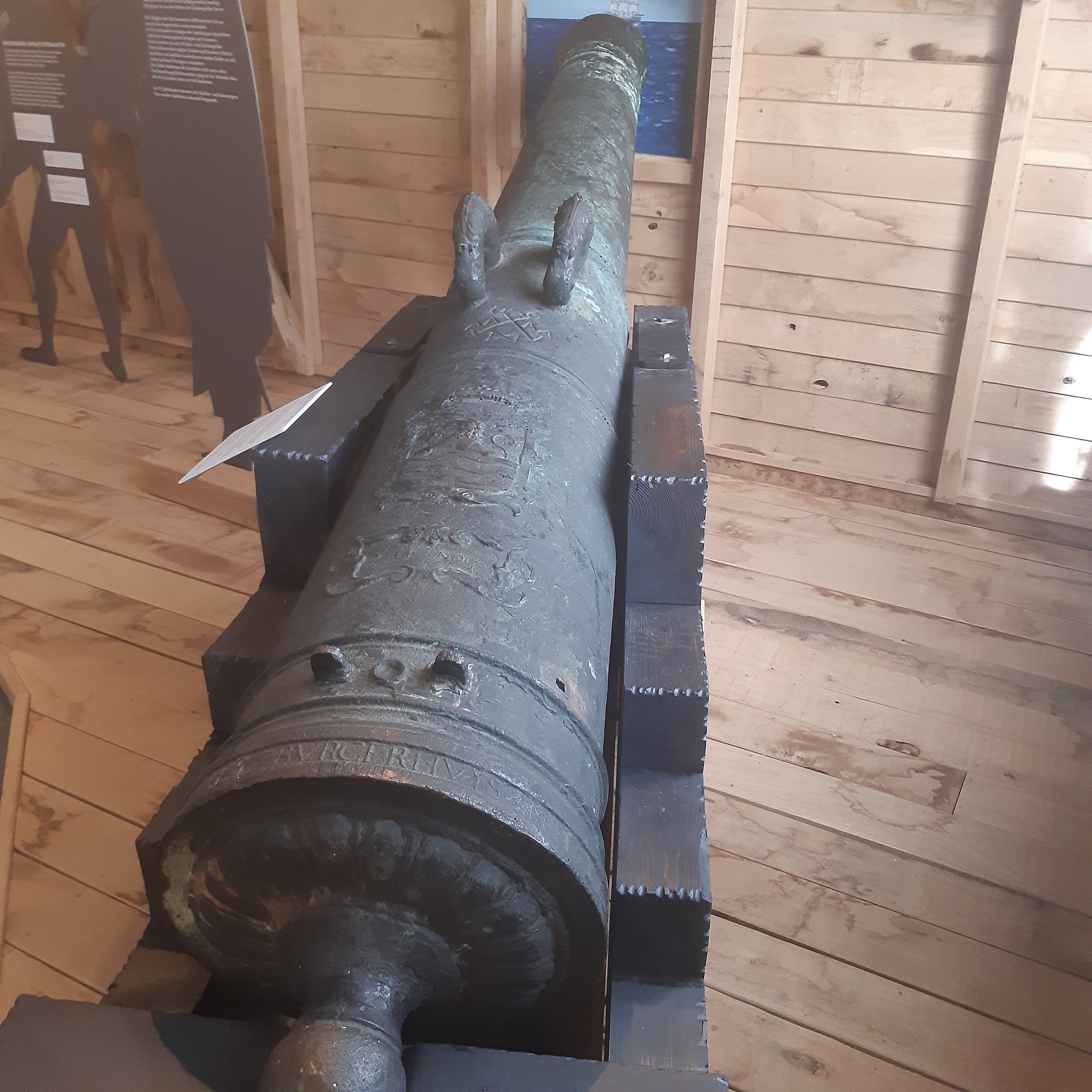 Bronzenes Kanonenrohr von einem Kriegsschiff (12-Pfünder) (Westfälisches Glockenmuseum Gescher CC BY-NC-SA)