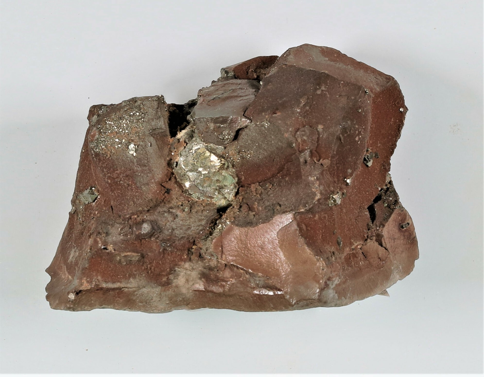 Toneisenstein mit Pyrit (Drilandmuseum CC BY-NC-SA)