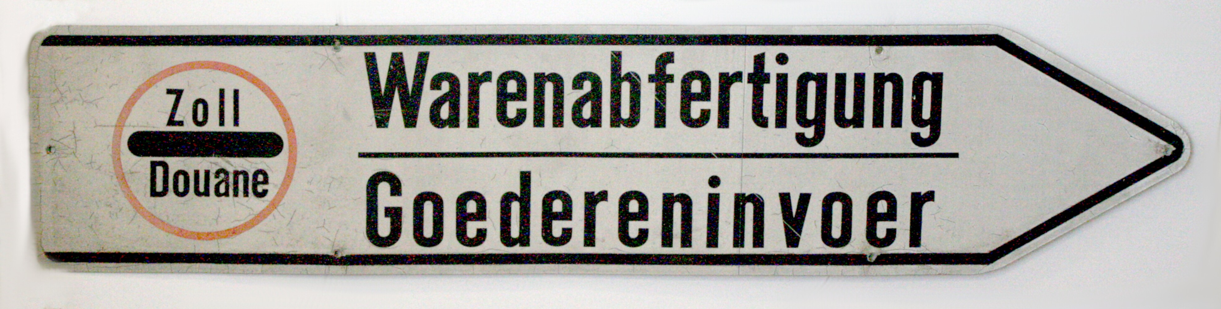 Straßenschild "Warenabfertigung" (Drilandmuseum CC BY-NC-SA)
