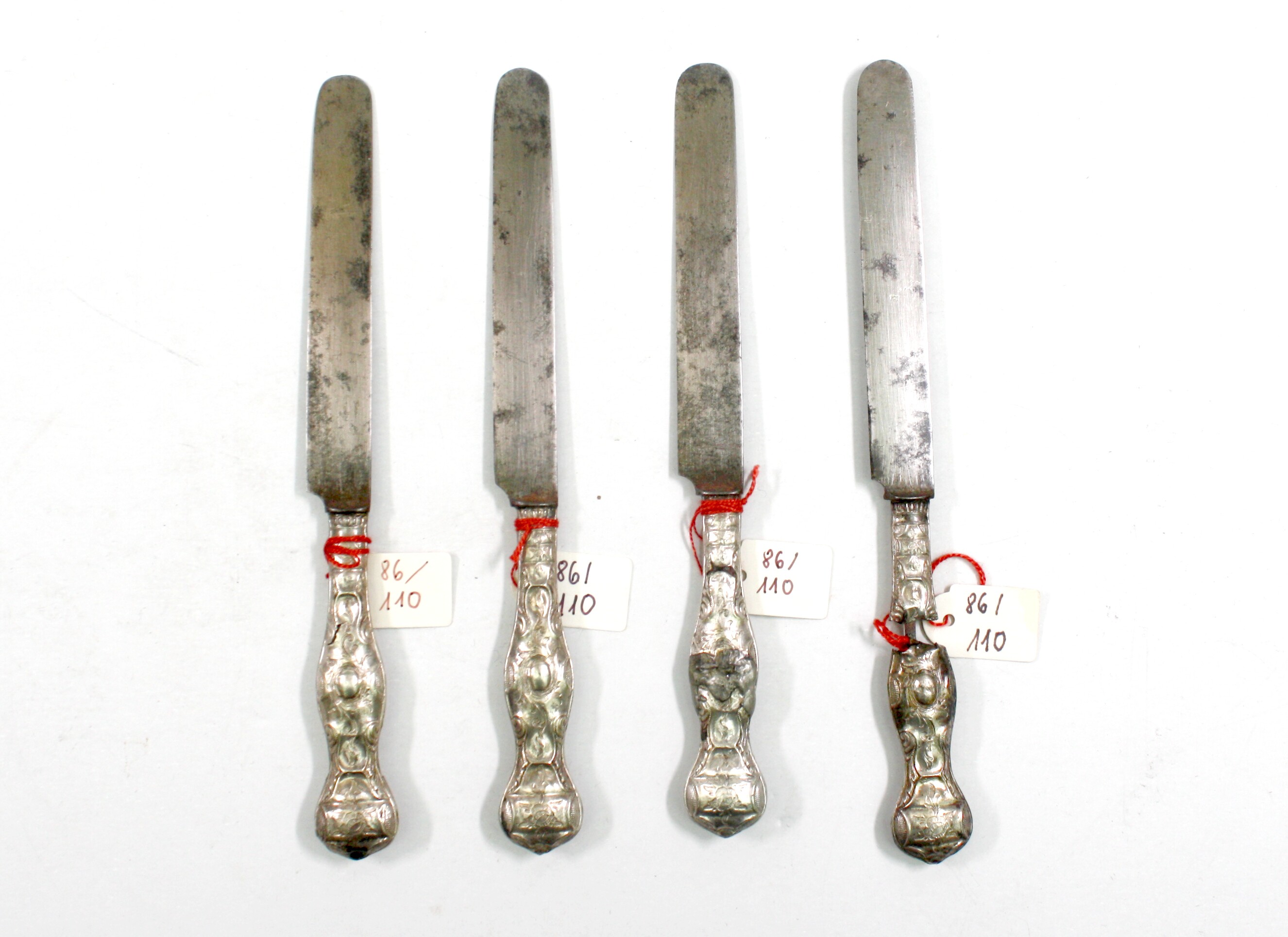 Vier Besteckmesser (Drilandmuseum CC BY-NC-SA)