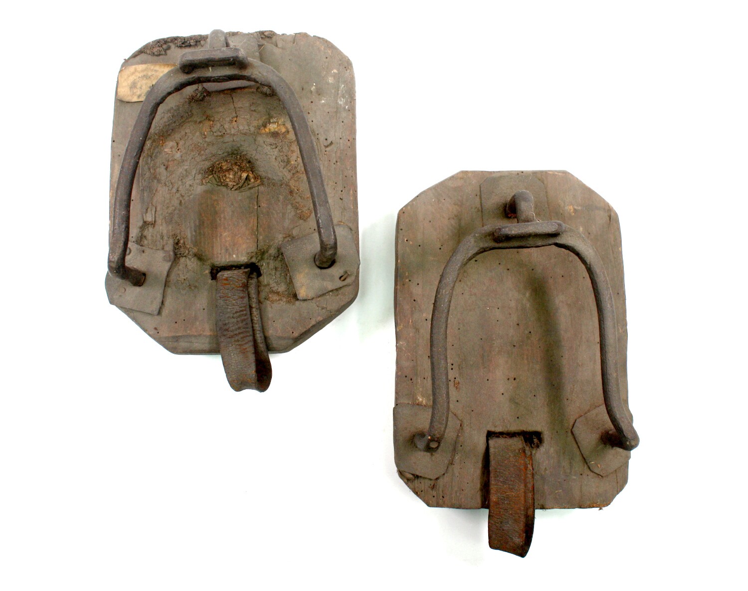 Ein Paar Moorschuhe für Pferde (Drilandmuseum CC BY-NC-SA)