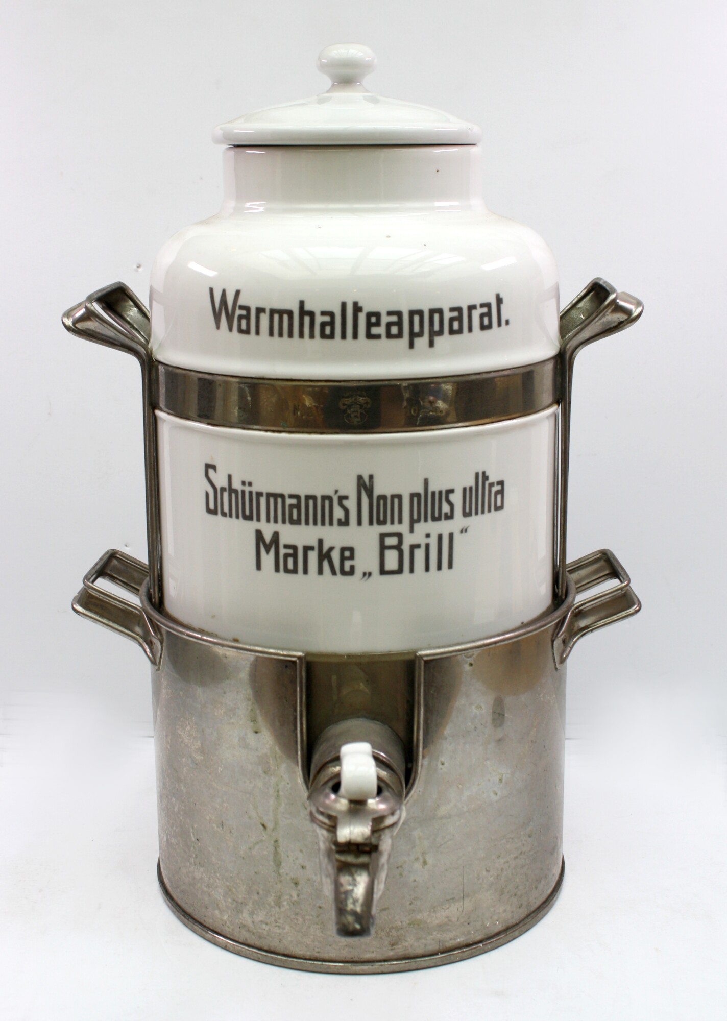 Warmhalteapparat Marke "Brill" (Drilandmuseum CC BY-NC-SA)