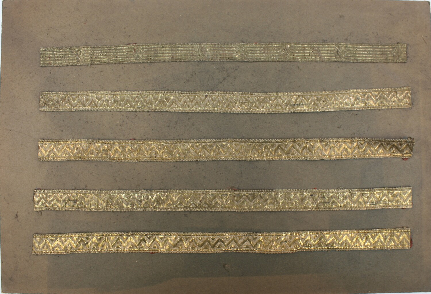 35 Stück Gold- und Silberlitze (Drilandmuseum CC BY-NC-SA)
