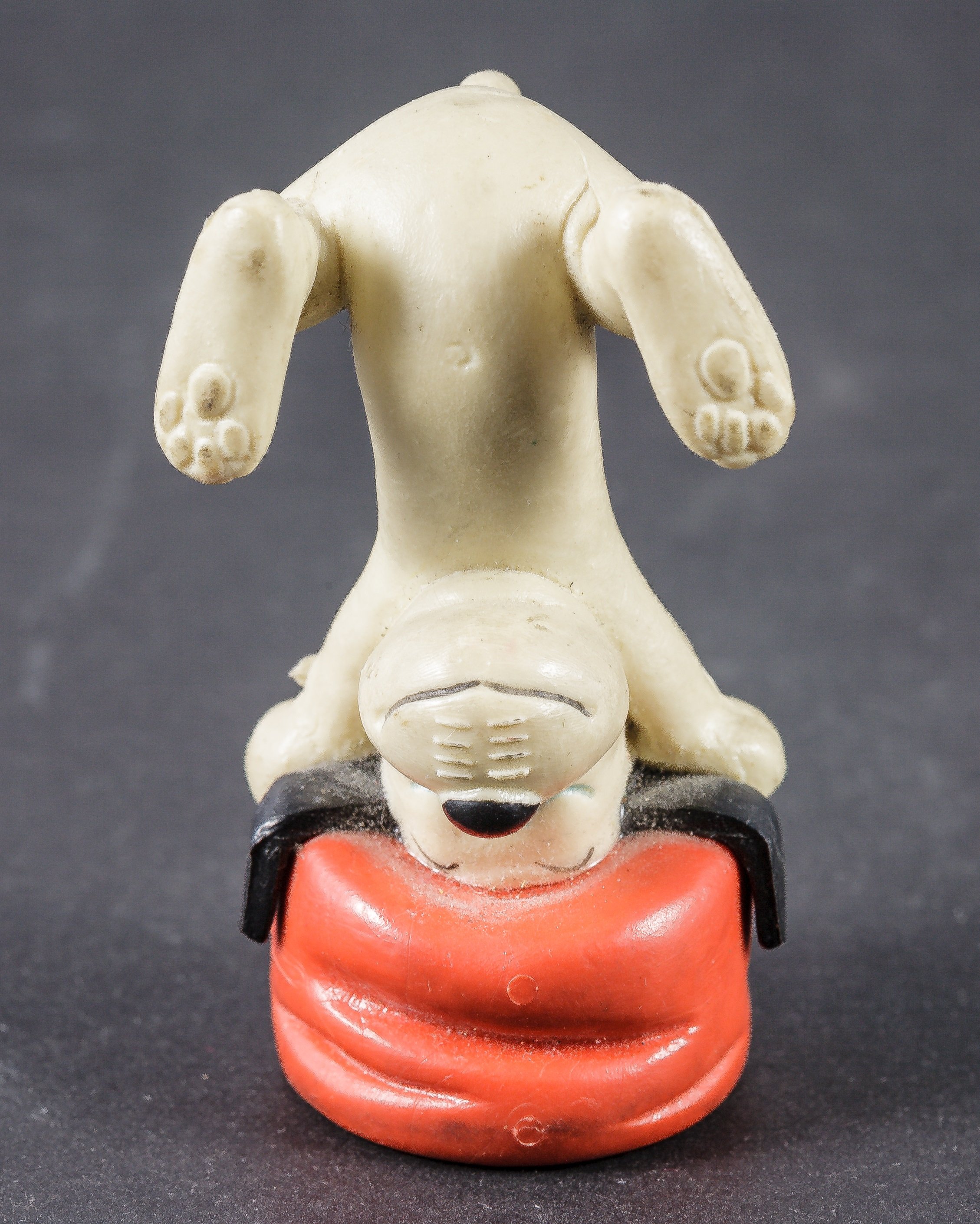 Spielzeugfigur : Hund Wum (Stadtmuseum Lippstadt RR-F)