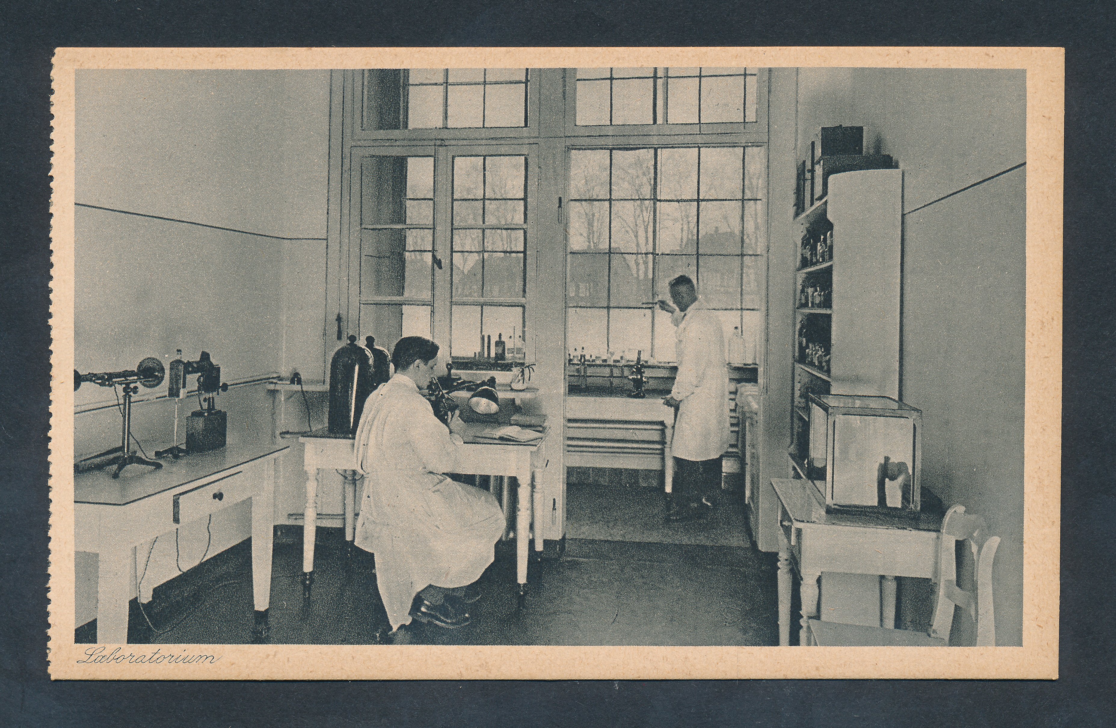 Ansichtskarte: Dreifaltigkeits - Hospital Lippstadt Laboratorium (Stadtmuseum Lippstadt CC BY-NC-SA)