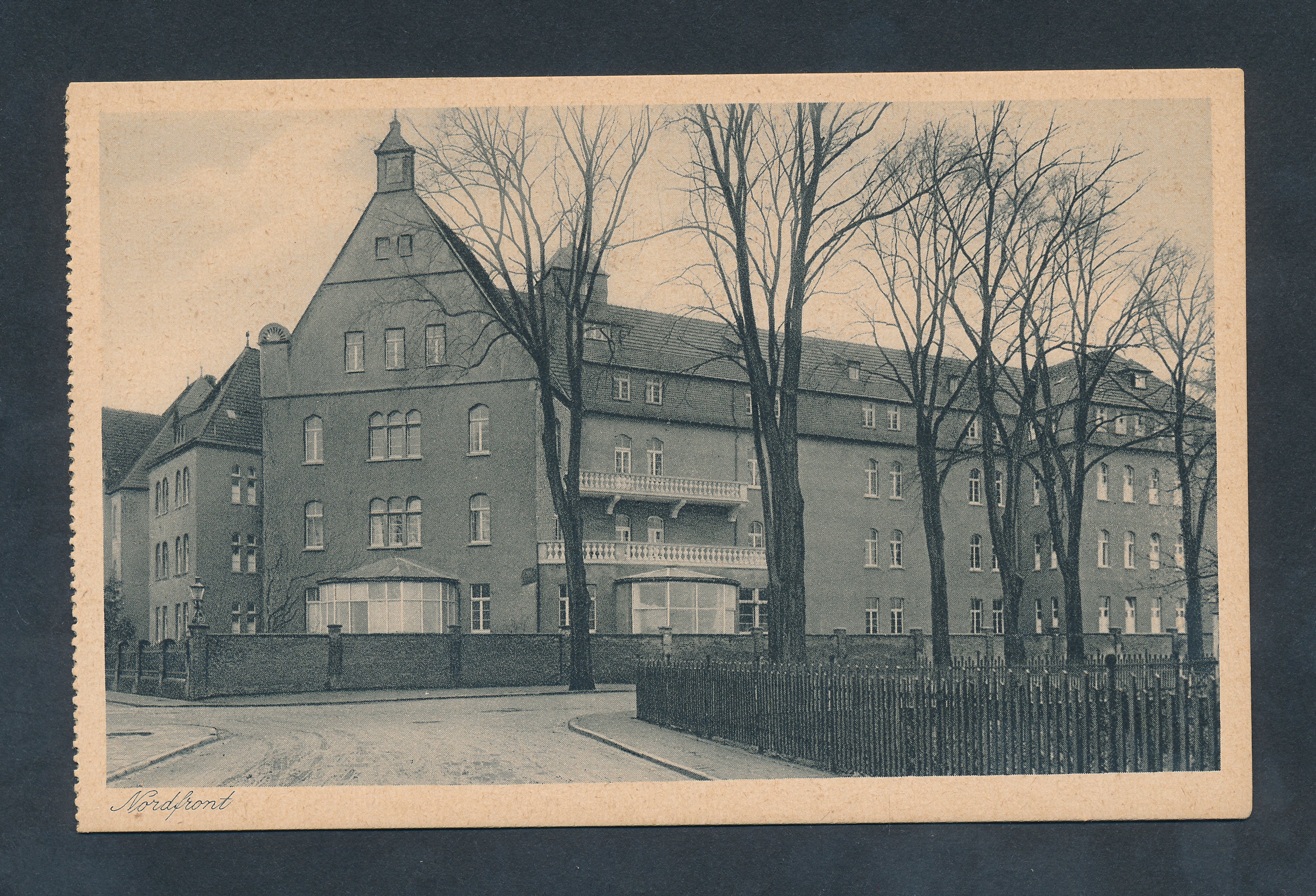 Ansichtskarte: Dreifaltigkeits - Hospital Lippstadt Nordfront (Stadtmuseum Lippstadt CC BY-NC-SA)