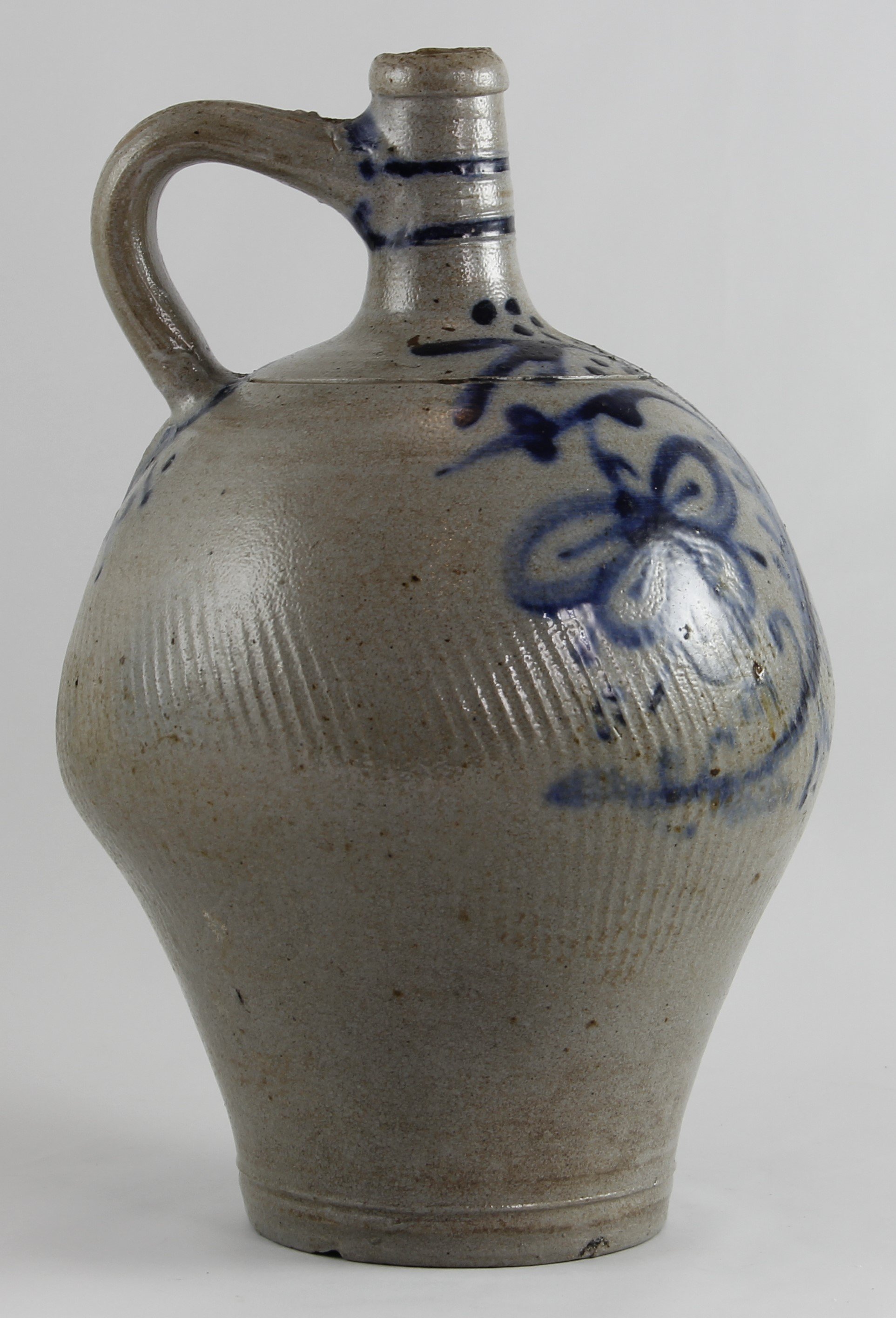 Henkelflasche, Westerwälder Keramik (Stadtmuseum Lippstadt RR-F)
