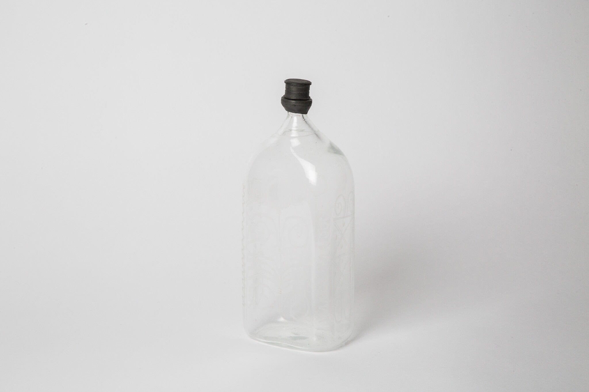 Glasflasche mit Schraubverschluss (Stadtmuseum Lippstadt RR-F)