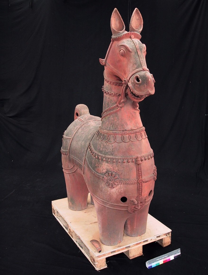 0039_Skulptur_Ayanaar Pferd (mondo mio! Kindermuseum CC BY-NC-SA)