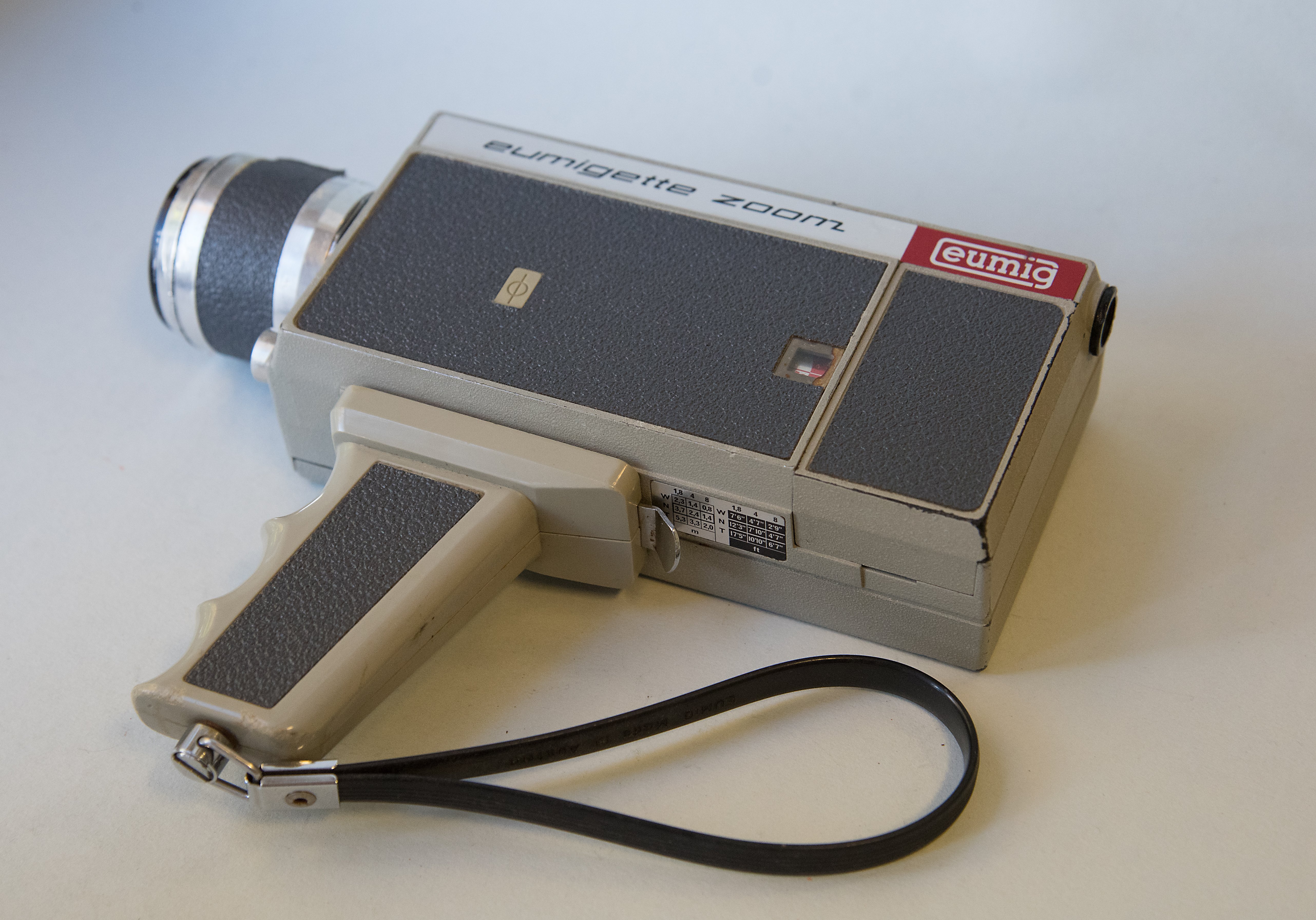 Super 8 Kamera eumigette zoom (Haus der Kamener Stadtgeschichte - Museum und Stadtarchiv CC BY-NC-SA)