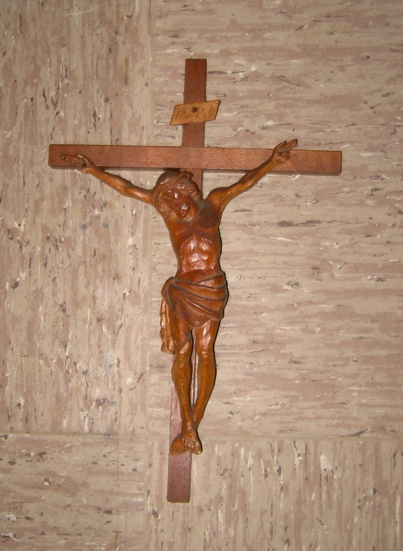 Holzkruzifix im Dreinageltypus (Schmäing CC BY-NC-SA)