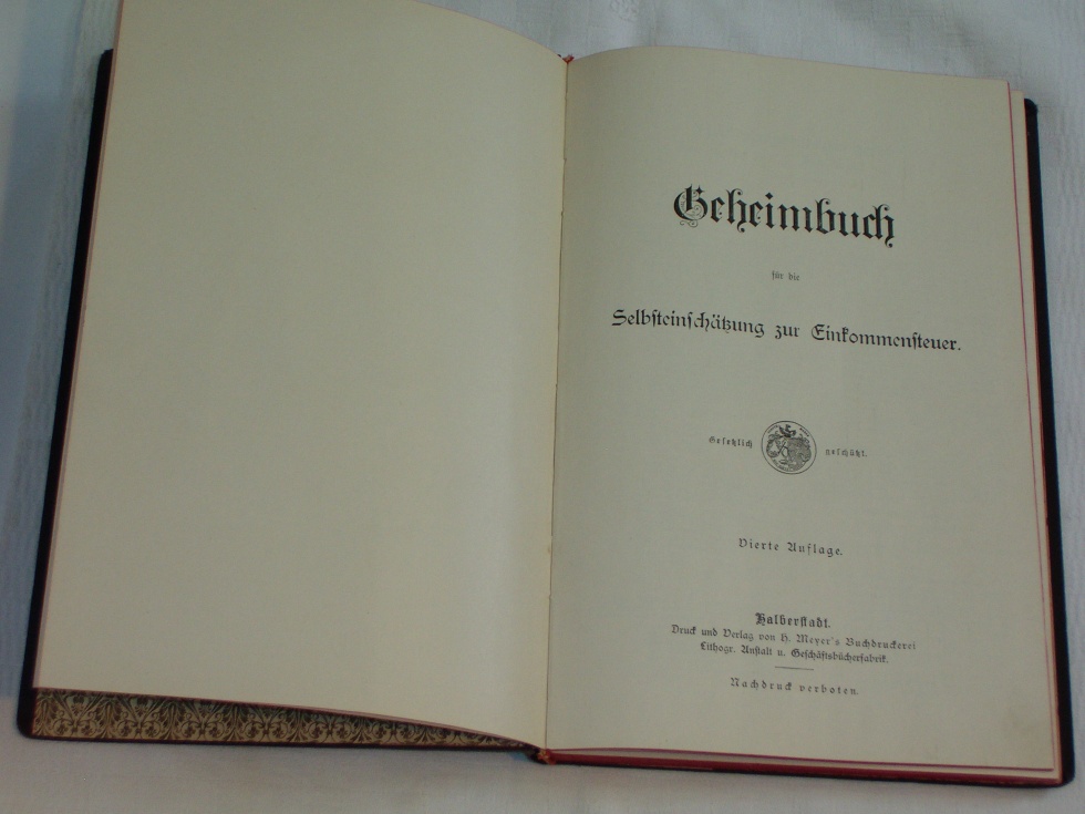 Geheimbuch für die Selbsteinschätzung zur Einkommensteuer (Heimatmuseum der Stadt Marsberg CC BY-NC-SA)